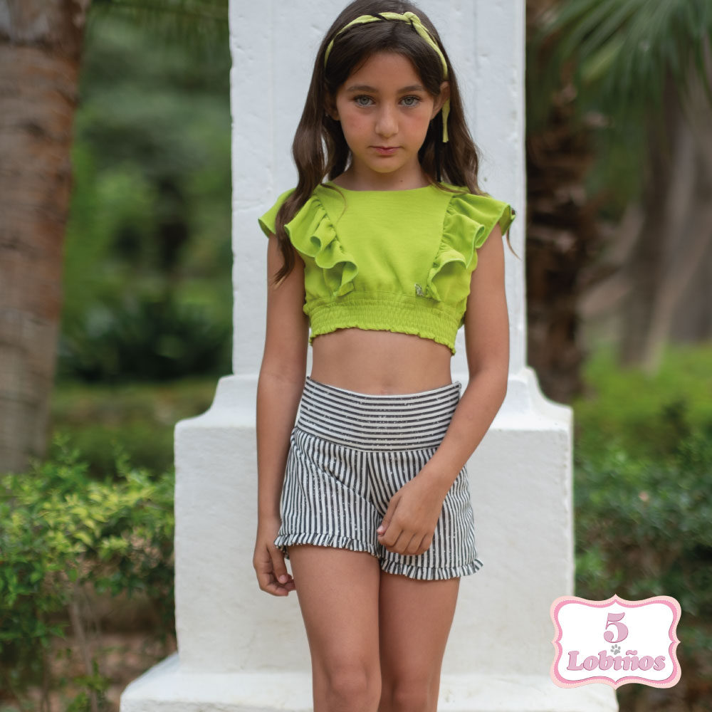 CONJUNTO NIÑA TOP PISTACHO VOLANTES Y SHORT RAYAS Vera - 5 Lobiños moda