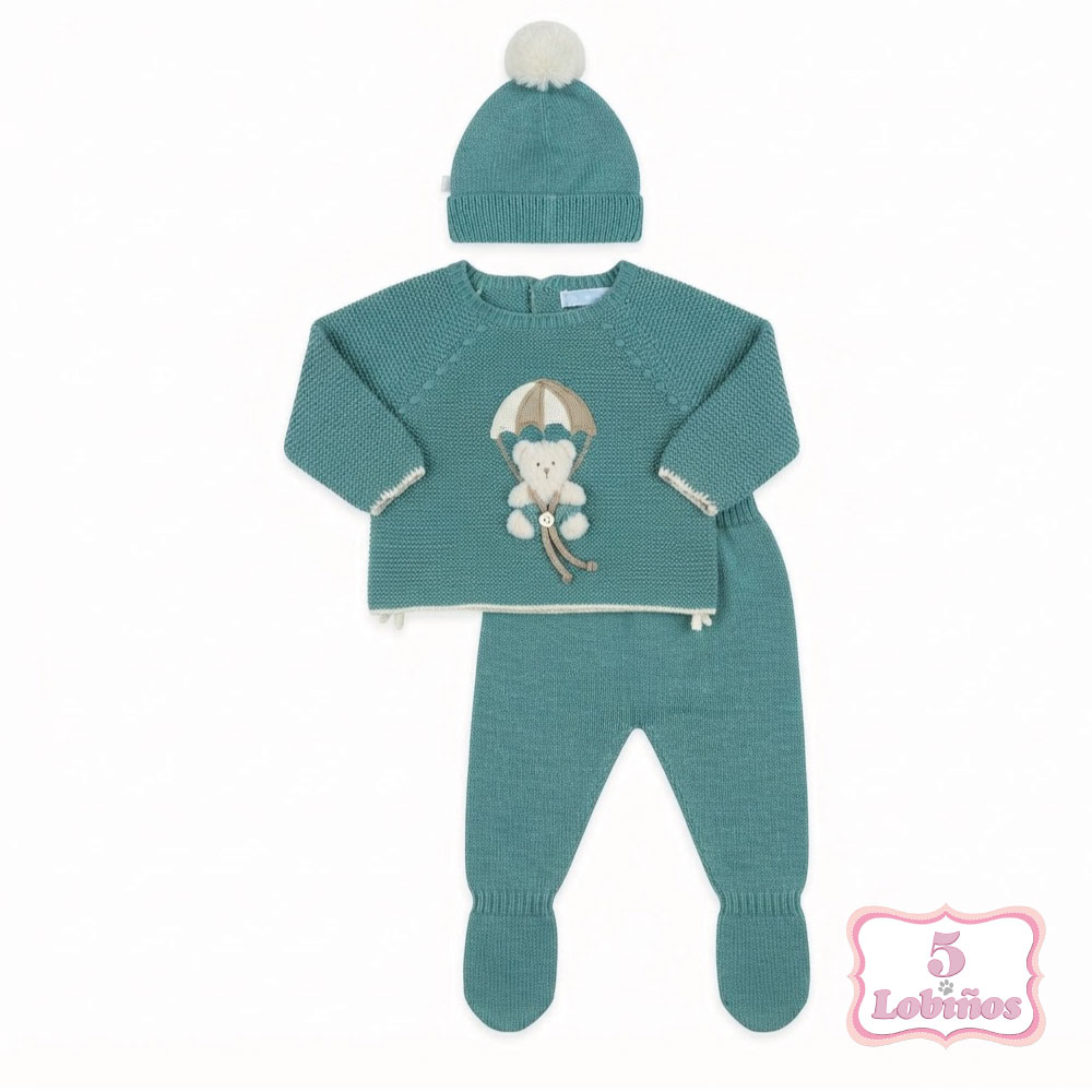 conjunto punto bebe BEAR IN A PARACHUTE musgo mas ilusion invierno 2026 1
